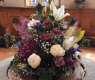 Pr&auml;chtiges Bouquet in den von den Konfirmanden gew&auml;hlten Farben (Foto: Christian Gantenbein)
